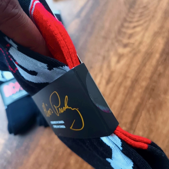 3 Pair Elvis, AC/DC Officially Licensed Socks - Picture 9 of 9